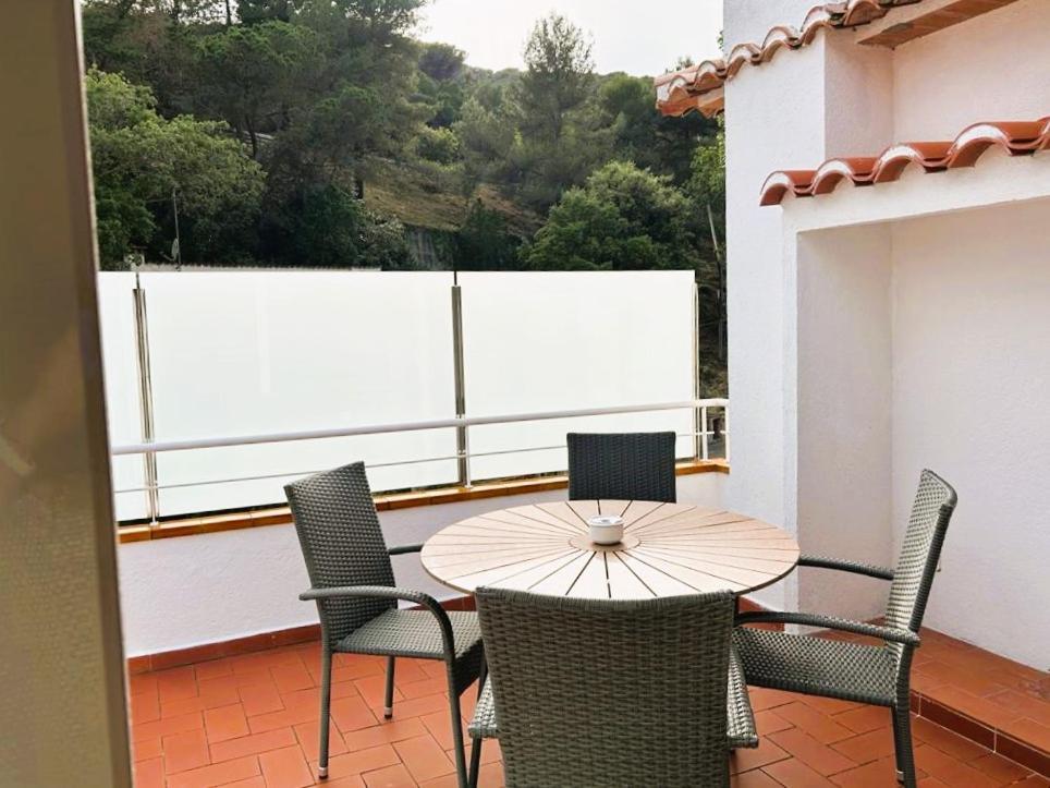Private Apartments Cala Canyelles Льорет-де-Мар Экстерьер фото