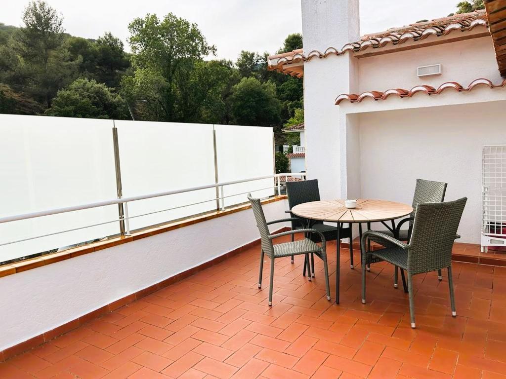 Private Apartments Cala Canyelles Льорет-де-Мар Экстерьер фото